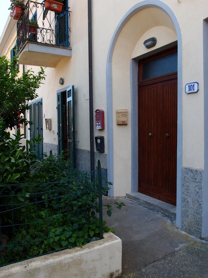 Lo Zizzolo- Bed&Breakfast Marina di Campo Εξωτερικό φωτογραφία